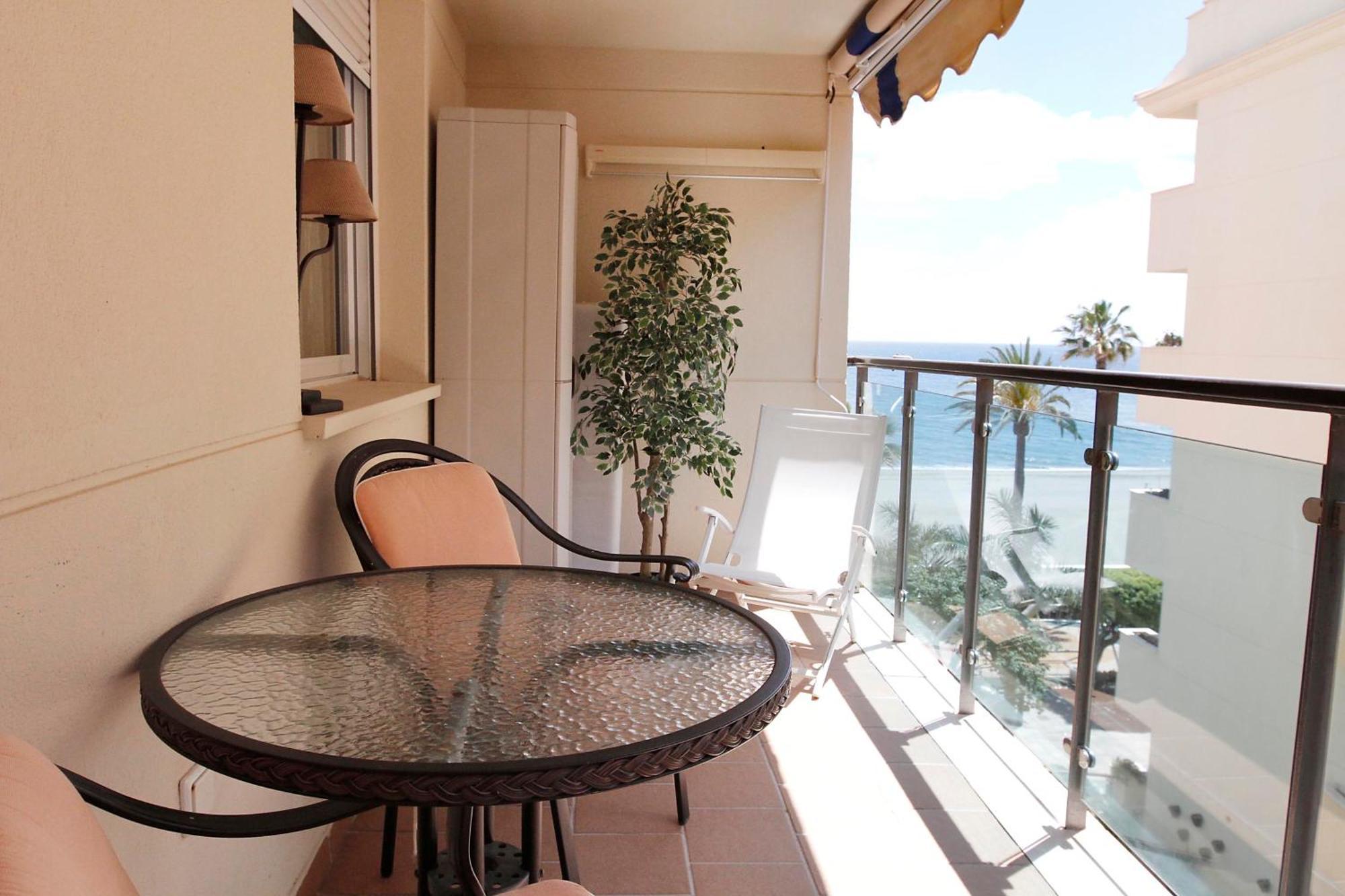 La Rada Beach Estepona Centro ภายนอก รูปภาพ